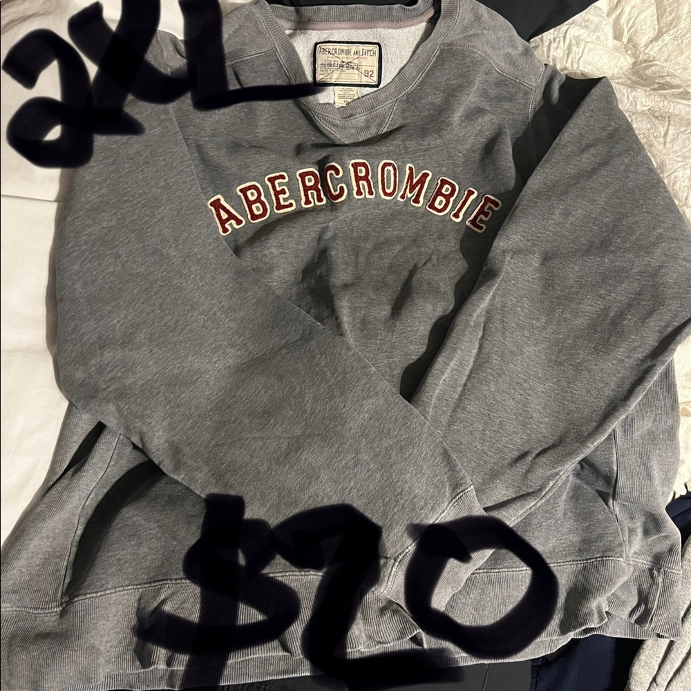 Clothes - Picture 10 of 14
